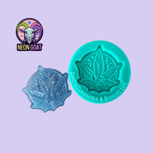 420 Weed Leaf Mould | 6cm Silicone Mold for Resin, Polymer Clay, UV Resin, Wax, Soap, Plaster | Finished Size 5cm | Jewellery Making